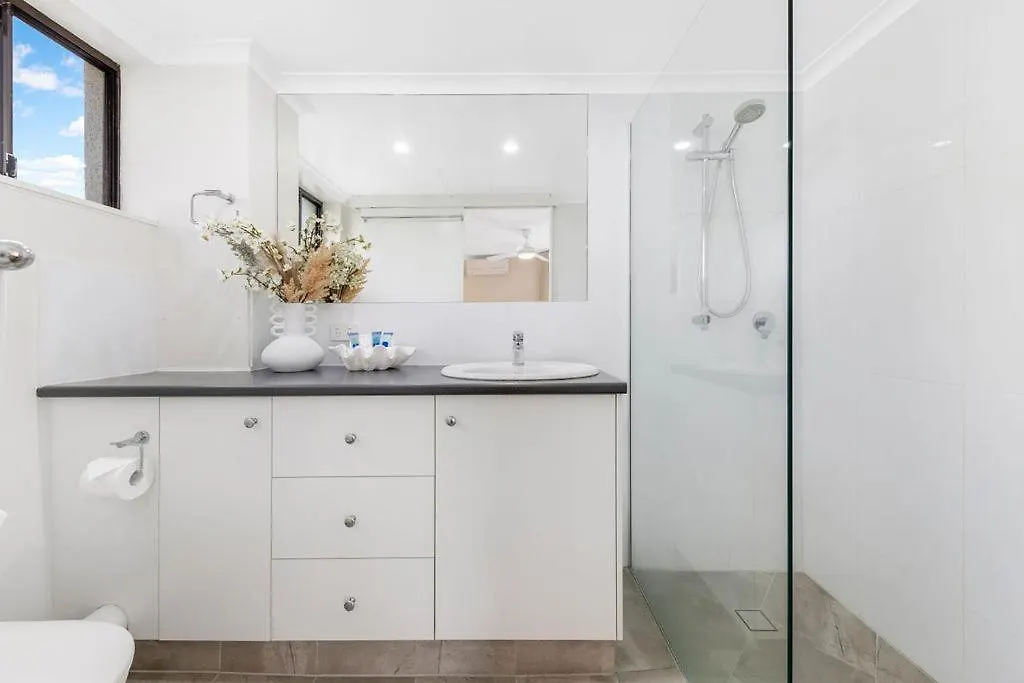 *** Resort Kalua Holiday Apartments Maroochydore Australia
