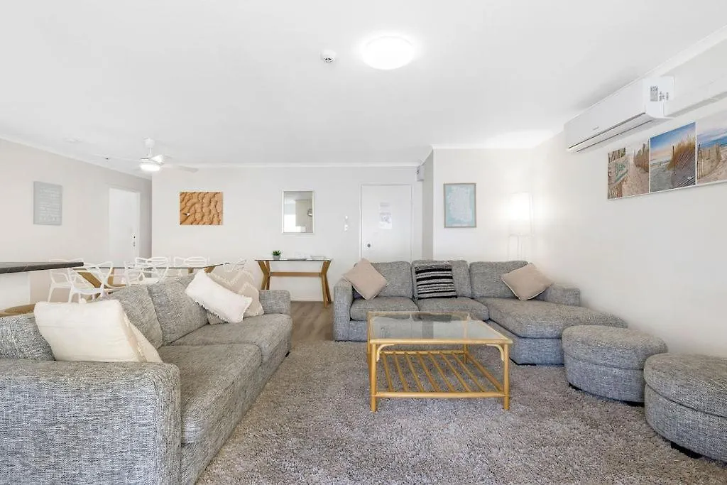 Resort Kalua Holiday Apartments Maroochydore