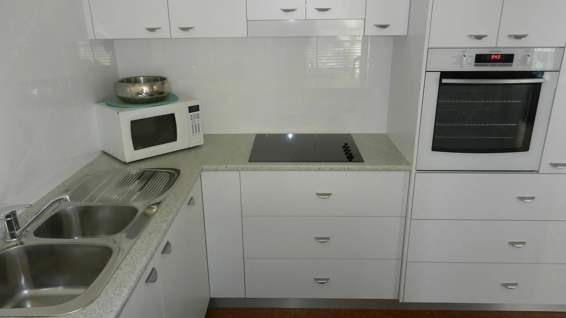 Resort Kalua Holiday Apartments Maroochydore