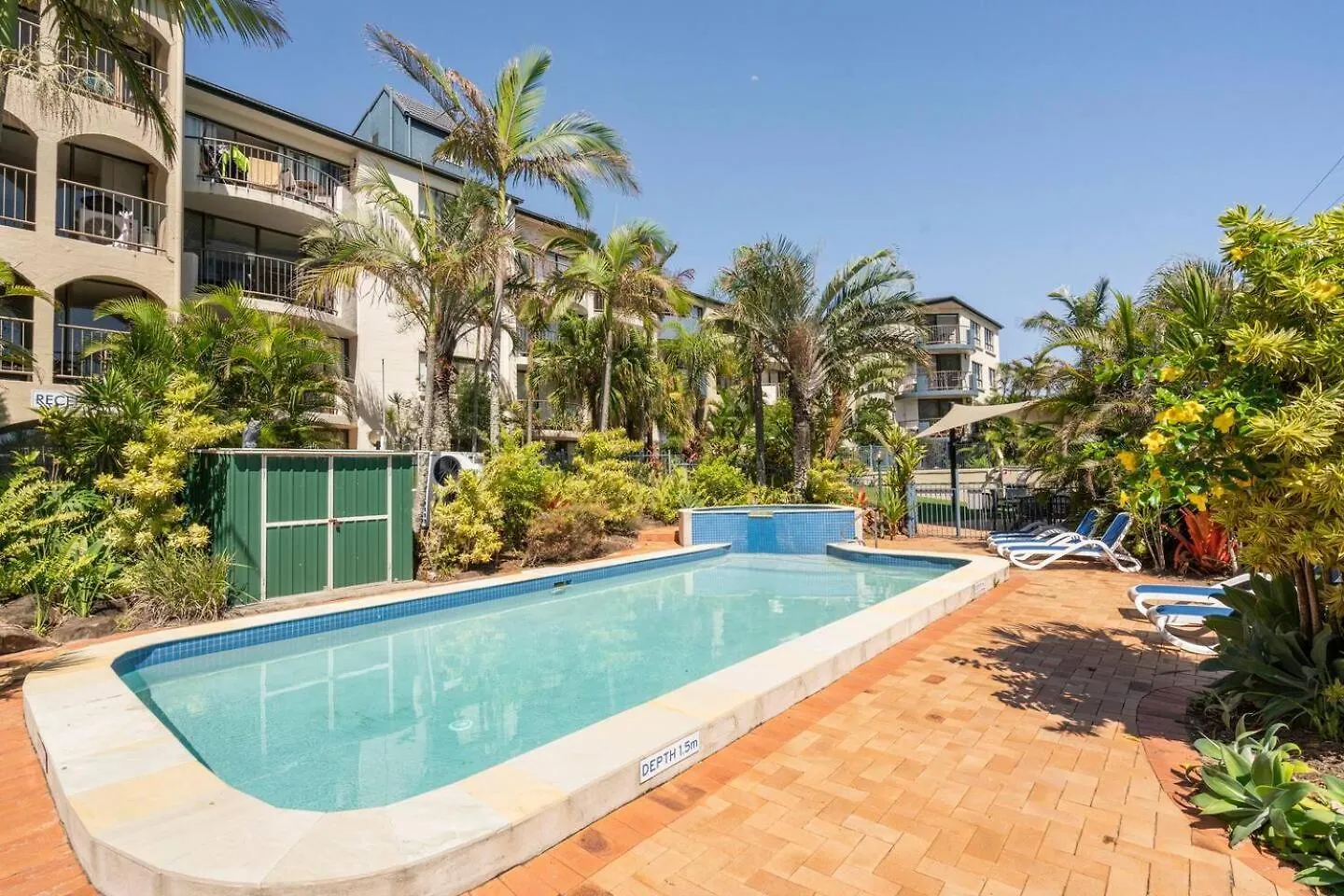 *** Resort Kalua Holiday Apartments Maroochydore Australia