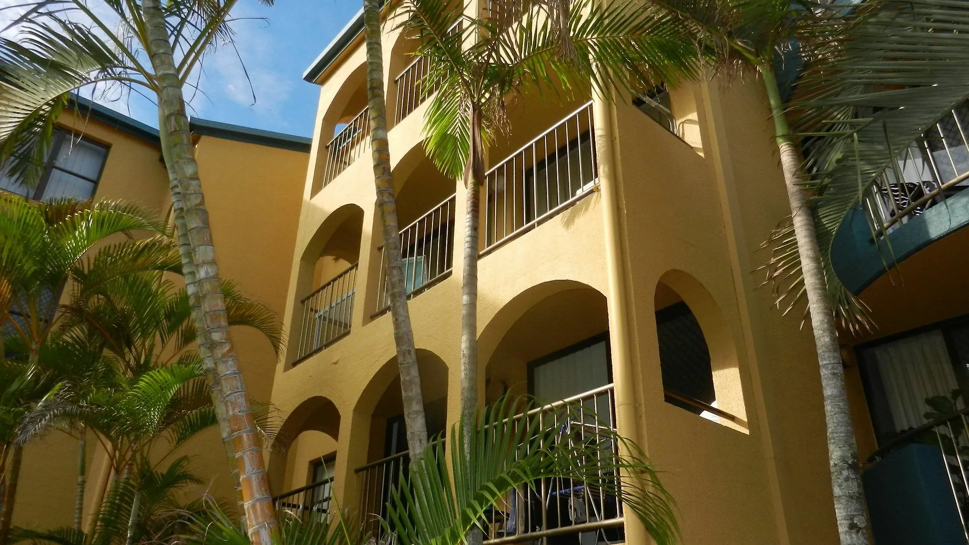 Kalua Holiday Apartments Maroochydore